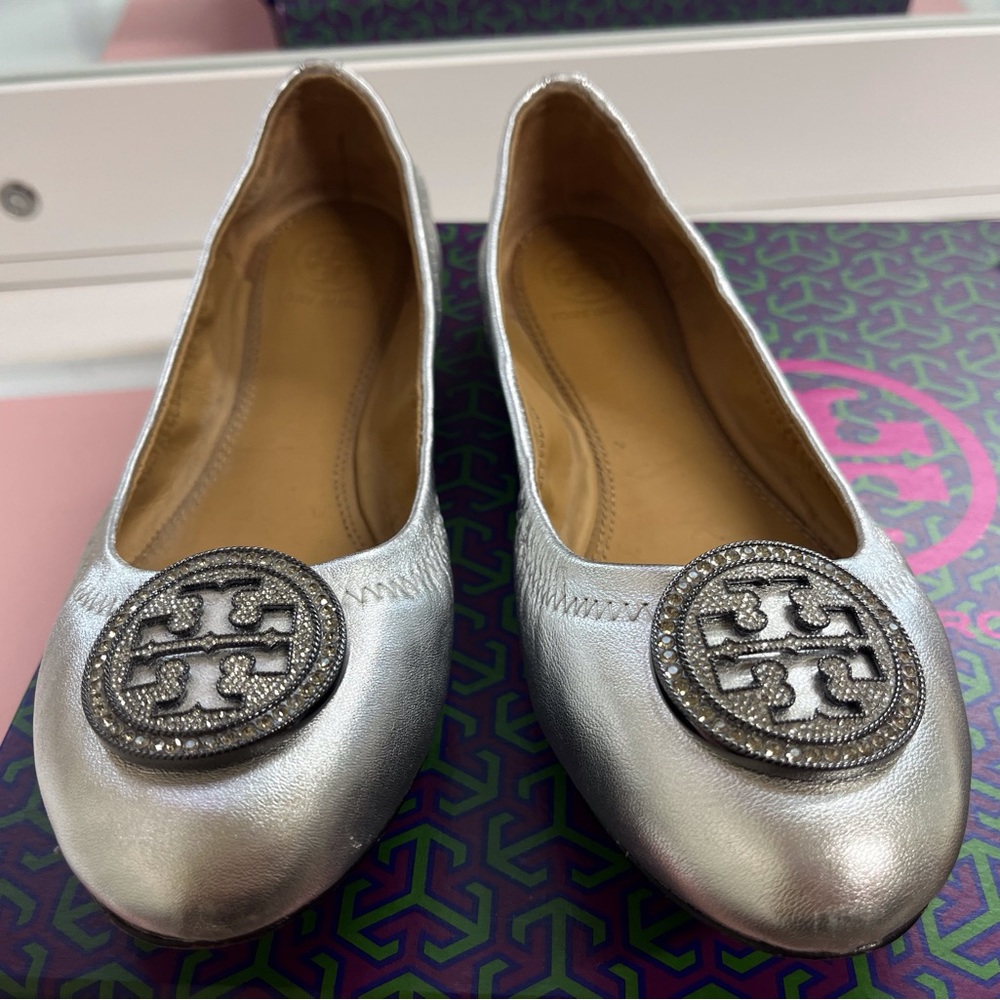 Tory Burch Rhinestone Logo Silver Flats-Size 7 - Gem